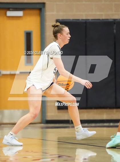 Thumbnail 1 in Denver South vs Summit (Dakota Ridge High School) photogallery.