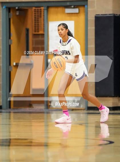 Thumbnail 1 in Denver South vs Summit (Dakota Ridge High School) photogallery.