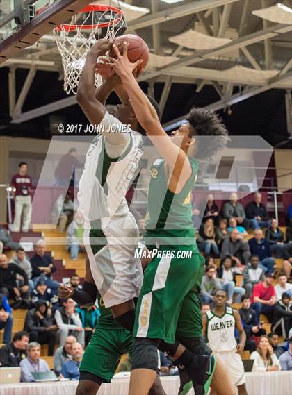 Thumbnail 1 in Weaver vs. Roselle Catholic (Spalding Hoophall Classic) photogallery.
