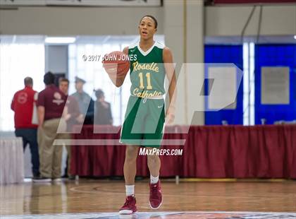 Thumbnail 3 in Weaver vs. Roselle Catholic (Spalding Hoophall Classic) photogallery.