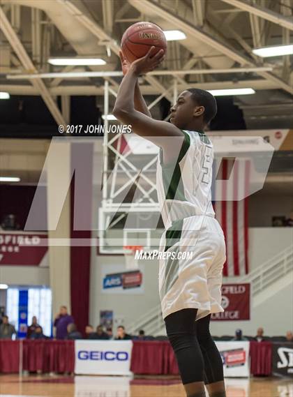 Thumbnail 3 in Weaver vs. Roselle Catholic (Spalding Hoophall Classic) photogallery.
