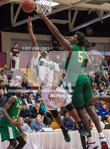 Thumbnail 2 in Weaver vs. Roselle Catholic (Spalding Hoophall Classic) photogallery.