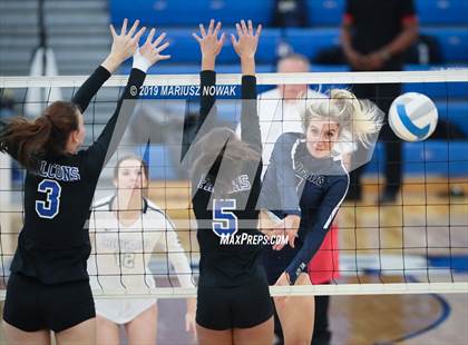 Thumbnail 2 in Stoney Creek vs. Rochester (MHSAA District Final) photogallery.