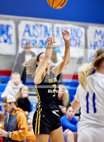 Thumbnail 1 in Del Oro @ Folsom photogallery.