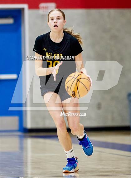 Thumbnail 1 in Del Oro @ Folsom photogallery.