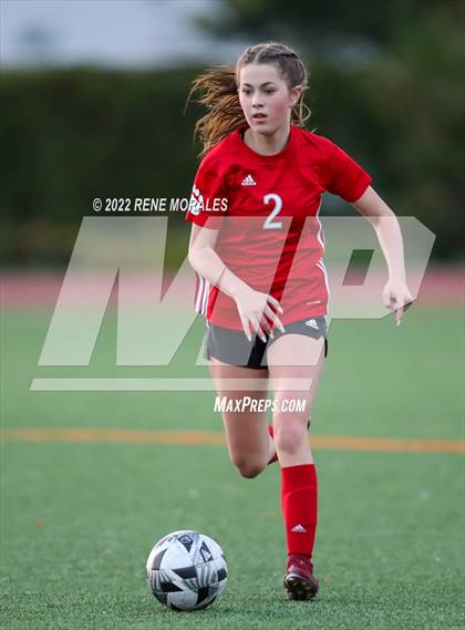 Thumbnail 2 in Flintridge Sacred Heart vs Mayfield photogallery.