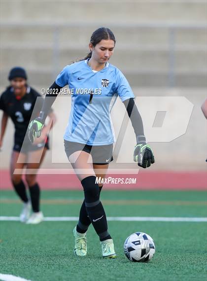 Thumbnail 1 in Flintridge Sacred Heart vs Mayfield photogallery.