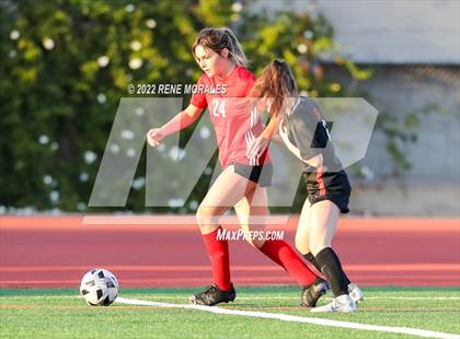 Thumbnail 2 in Flintridge Sacred Heart vs Mayfield photogallery.