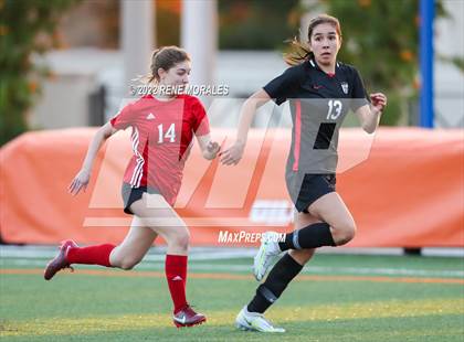 Thumbnail 1 in Flintridge Sacred Heart vs Mayfield photogallery.
