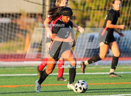 Thumbnail 1 in Flintridge Sacred Heart vs Mayfield photogallery.