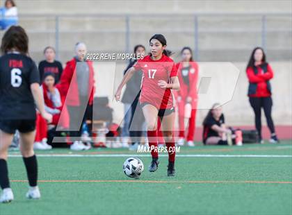 Thumbnail 2 in Flintridge Sacred Heart vs Mayfield photogallery.
