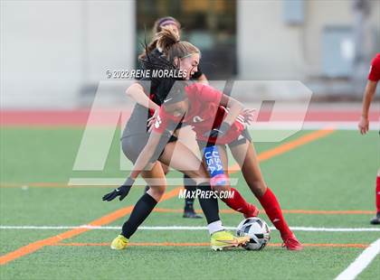 Thumbnail 1 in Flintridge Sacred Heart vs Mayfield photogallery.