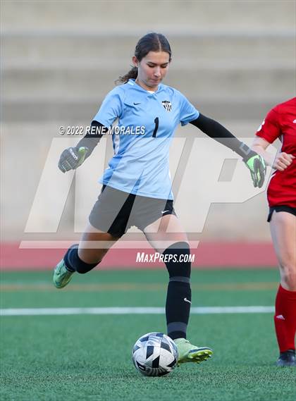 Thumbnail 3 in Flintridge Sacred Heart vs Mayfield photogallery.