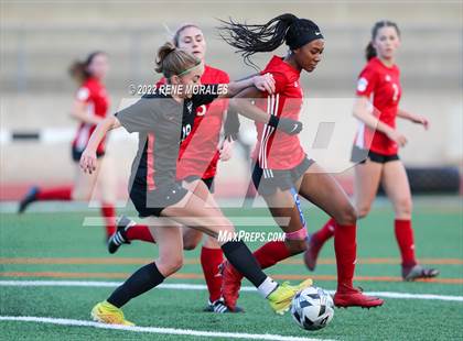 Thumbnail 2 in Flintridge Sacred Heart vs Mayfield photogallery.