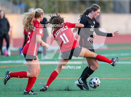 Thumbnail 2 in Flintridge Sacred Heart vs Mayfield photogallery.