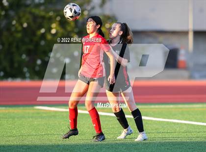 Thumbnail 1 in Flintridge Sacred Heart vs Mayfield photogallery.