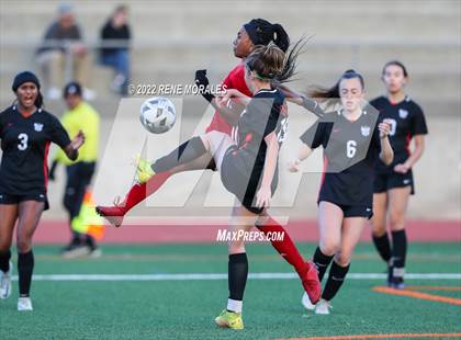 Thumbnail 1 in Flintridge Sacred Heart vs Mayfield photogallery.