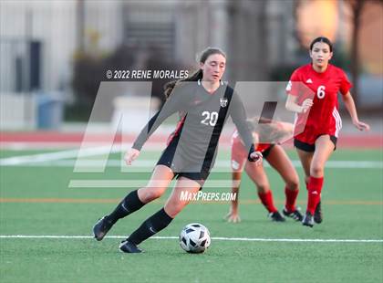 Thumbnail 1 in Flintridge Sacred Heart vs Mayfield photogallery.