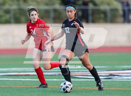 Thumbnail 3 in Flintridge Sacred Heart vs Mayfield photogallery.