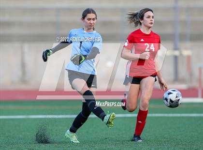 Thumbnail 3 in Flintridge Sacred Heart vs Mayfield photogallery.