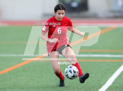 Thumbnail 2 in Flintridge Sacred Heart vs Mayfield photogallery.