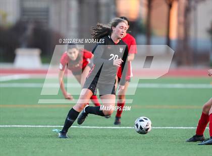 Thumbnail 3 in Flintridge Sacred Heart vs Mayfield photogallery.