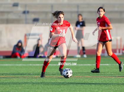 Thumbnail 3 in Flintridge Sacred Heart vs Mayfield photogallery.