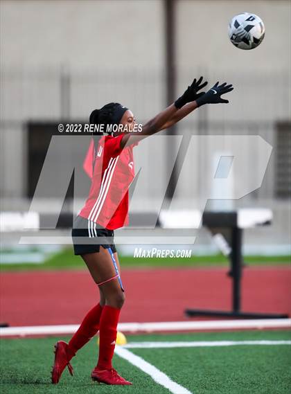 Thumbnail 1 in Flintridge Sacred Heart vs Mayfield photogallery.