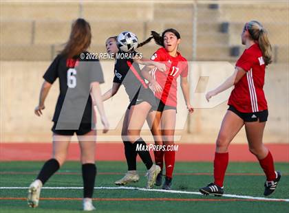 Thumbnail 2 in Flintridge Sacred Heart vs Mayfield photogallery.
