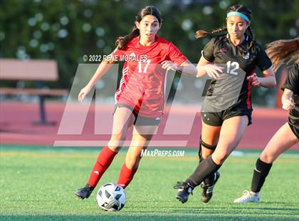 Thumbnail 1 in Flintridge Sacred Heart vs Mayfield photogallery.