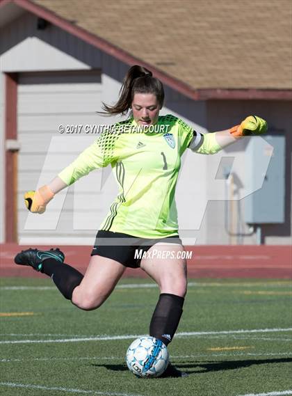 Thumbnail 3 in ThunderRidge vs Denver East photogallery.