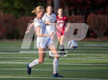 Thumbnail 2 in Bedford vs Portsmouth (NHIAA D1 Semifinal) photogallery.
