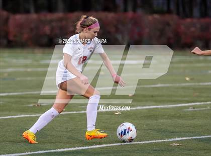 Thumbnail 2 in Bedford vs Portsmouth (NHIAA D1 Semifinal) photogallery.