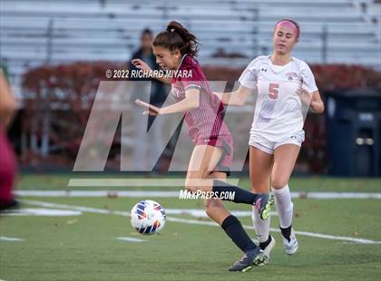Thumbnail 3 in Bedford vs Portsmouth (NHIAA D1 Semifinal) photogallery.