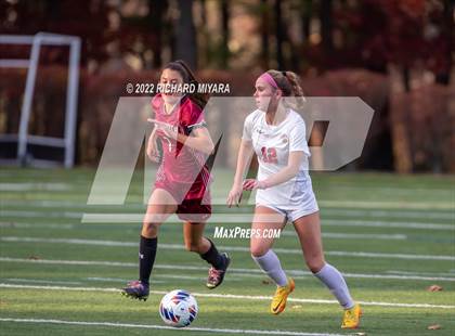 Thumbnail 2 in Bedford vs Portsmouth (NHIAA D1 Semifinal) photogallery.