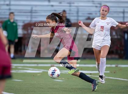 Thumbnail 1 in Bedford vs Portsmouth (NHIAA D1 Semifinal) photogallery.