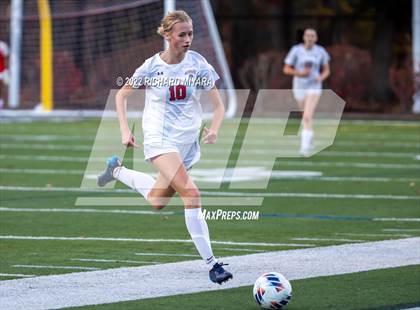 Thumbnail 2 in Bedford vs Portsmouth (NHIAA D1 Semifinal) photogallery.