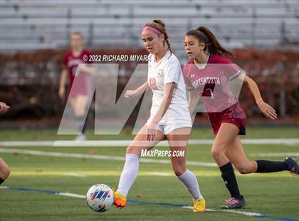 Thumbnail 2 in Bedford vs Portsmouth (NHIAA D1 Semifinal) photogallery.