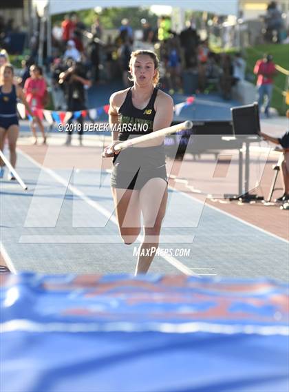 Thumbnail 2 in CIF State Track and Field Championships (Girls Pole Vault Qualifying) photogallery.