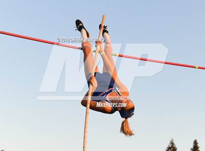 Thumbnail 2 in CIF State Track and Field Championships (Girls Pole Vault Qualifying) photogallery.