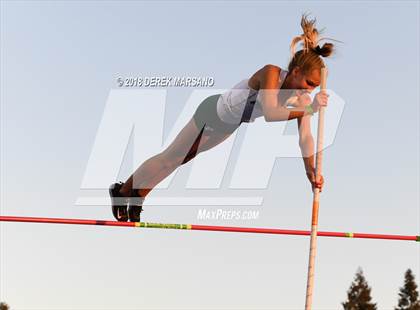 Thumbnail 2 in CIF State Track and Field Championships (Girls Pole Vault Qualifying) photogallery.
