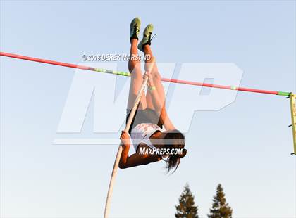 Thumbnail 2 in CIF State Track and Field Championships (Girls Pole Vault Qualifying) photogallery.