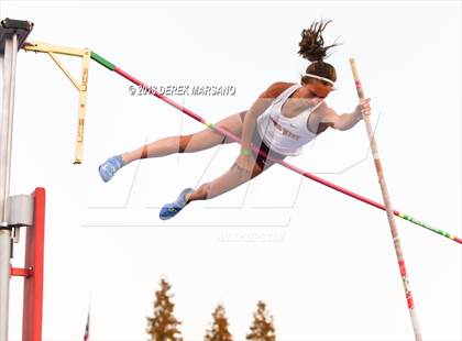 Thumbnail 2 in CIF State Track and Field Championships (Girls Pole Vault Qualifying) photogallery.