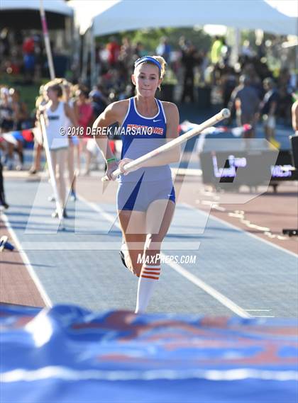 Thumbnail 2 in CIF State Track and Field Championships (Girls Pole Vault Qualifying) photogallery.