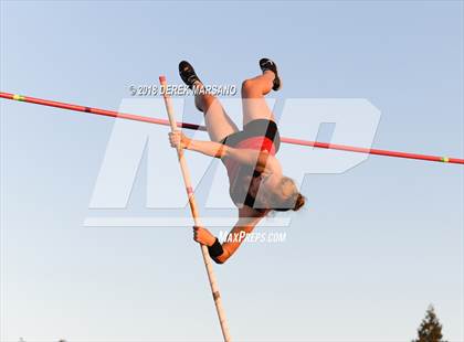 Thumbnail 2 in CIF State Track and Field Championships (Girls Pole Vault Qualifying) photogallery.