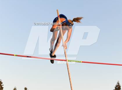 Thumbnail 2 in CIF State Track and Field Championships (Girls Pole Vault Qualifying) photogallery.