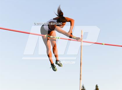 Thumbnail 3 in CIF State Track and Field Championships (Girls Pole Vault Qualifying) photogallery.