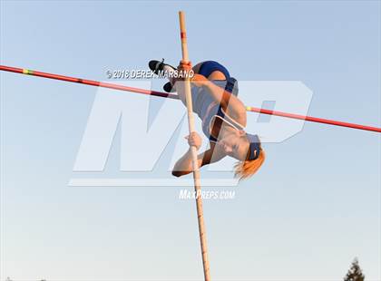 Thumbnail 3 in CIF State Track and Field Championships (Girls Pole Vault Qualifying) photogallery.