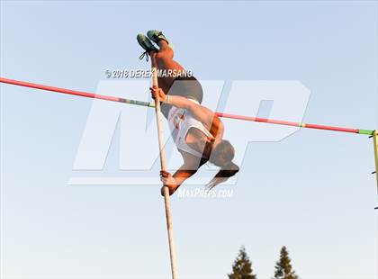 Thumbnail 3 in CIF State Track and Field Championships (Girls Pole Vault Qualifying) photogallery.