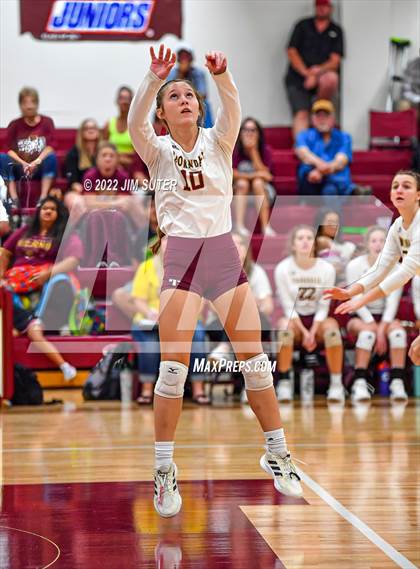 Thumbnail 1 in Milano vs Thorndale photogallery.